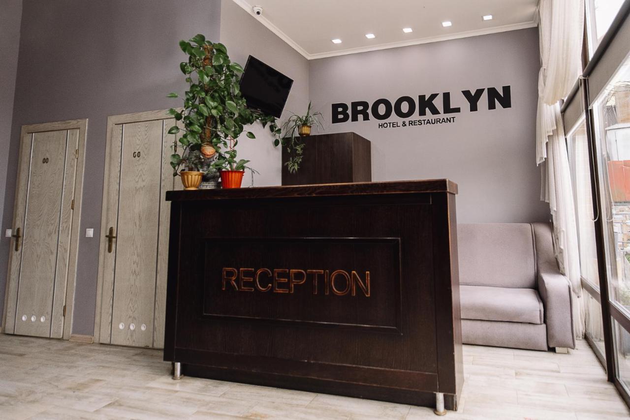 Brooklyn Hotel Iablunîțea Exterior foto