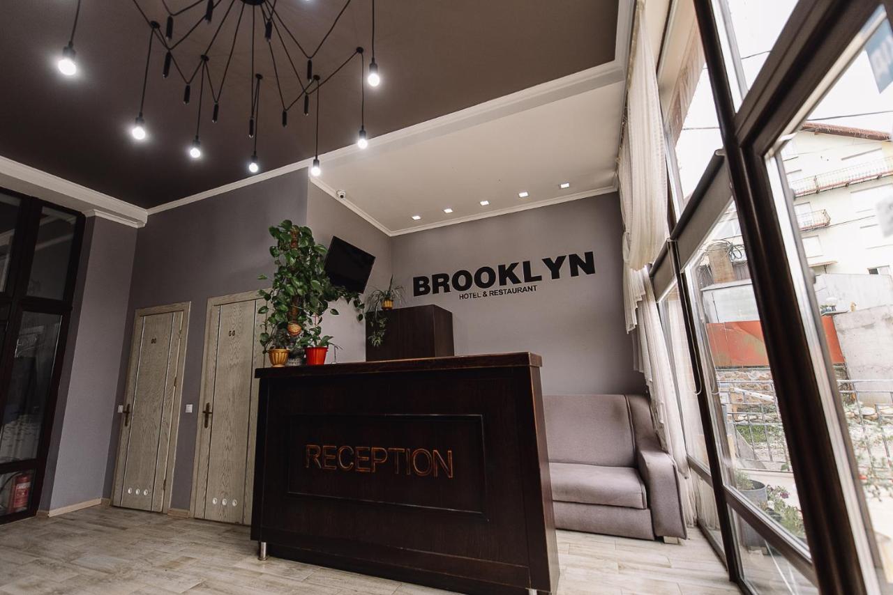Brooklyn Hotel Iablunîțea Exterior foto