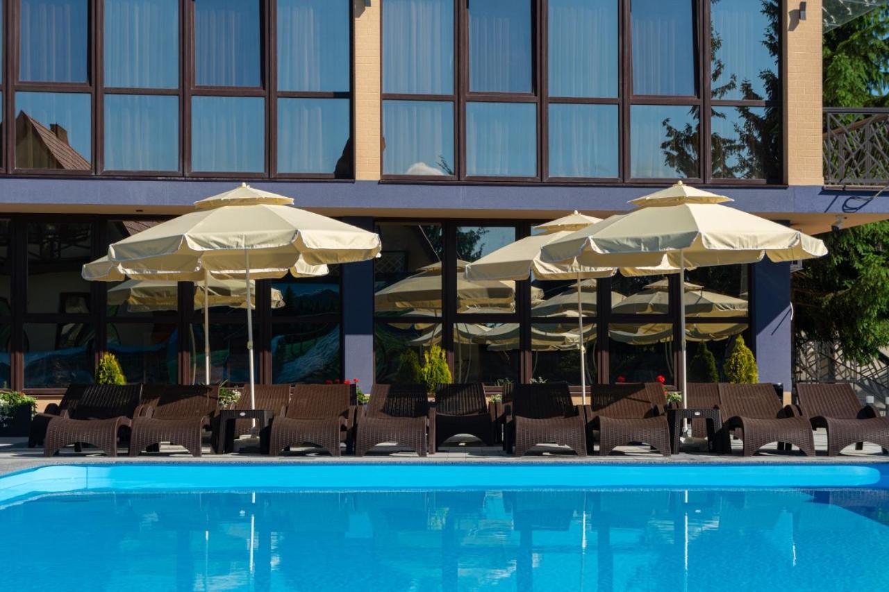 Brooklyn Hotel Iablunîțea Exterior foto